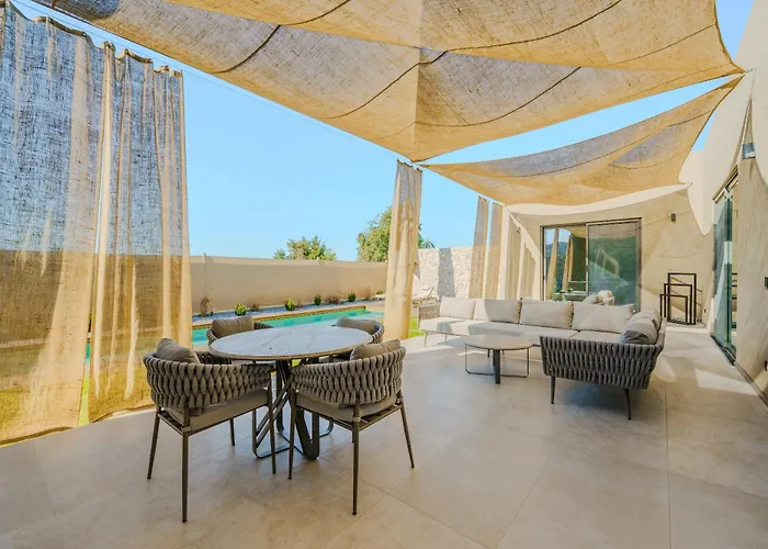 Silence 빌라 페티예